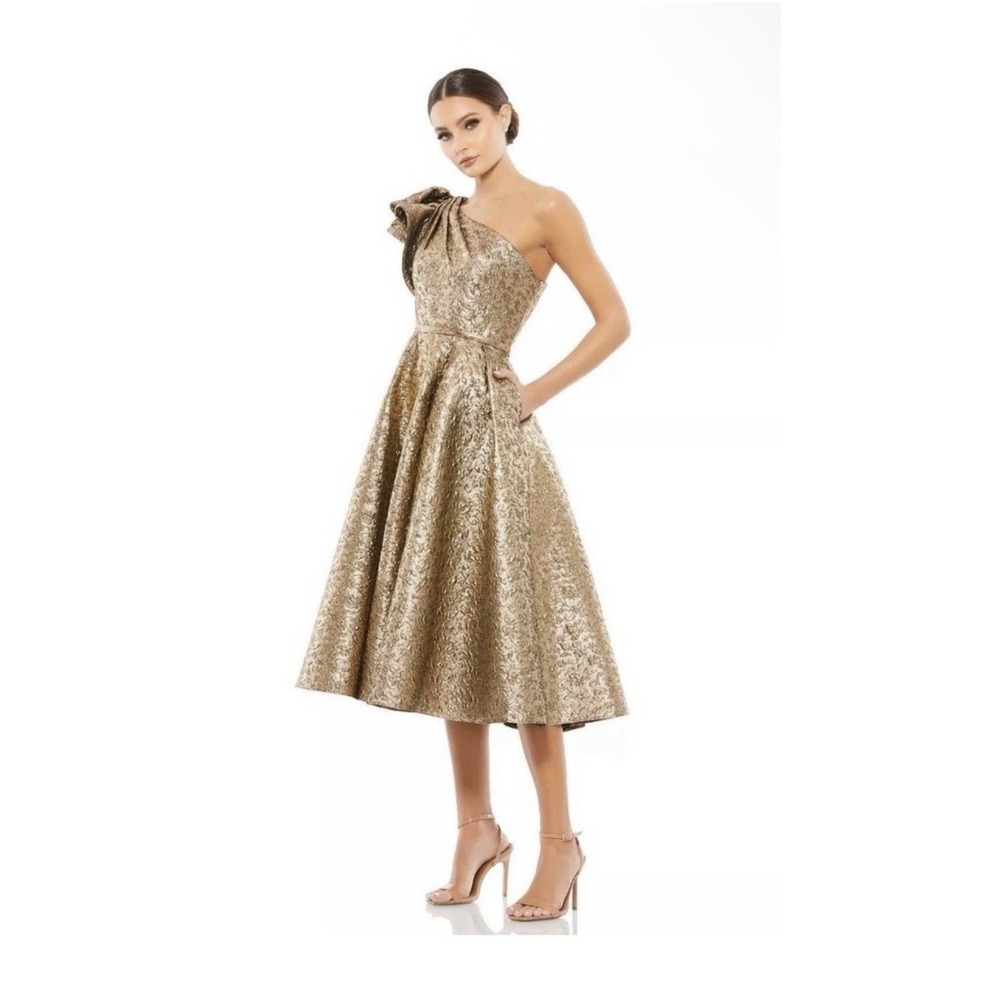 Mac Duggal One-Shoulder Gold Metallic Fit-and-Flare Dress